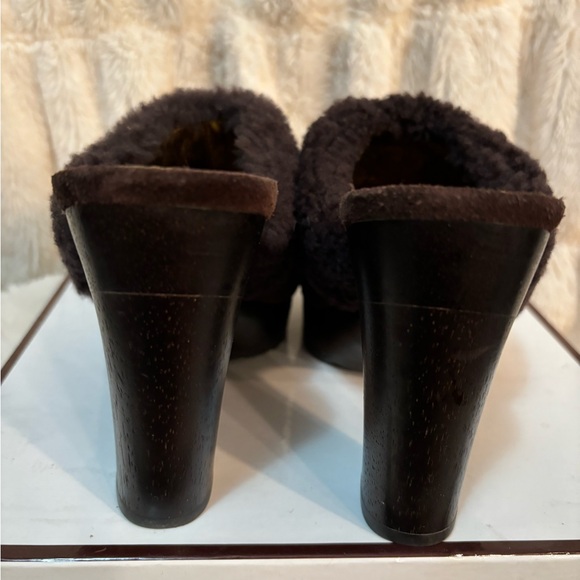 Coach dark brown Idyle clogs with fleece trim size 6.5 - Picture 4 of 7